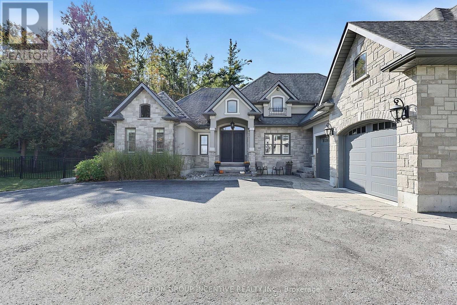 18 WENDAT Trail, Springwater, ON photo 11