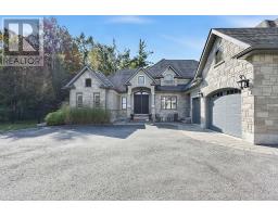 Bedroom 3 - 18 Wendat Trail, Springwater, ON L4M6T4 Photo 11