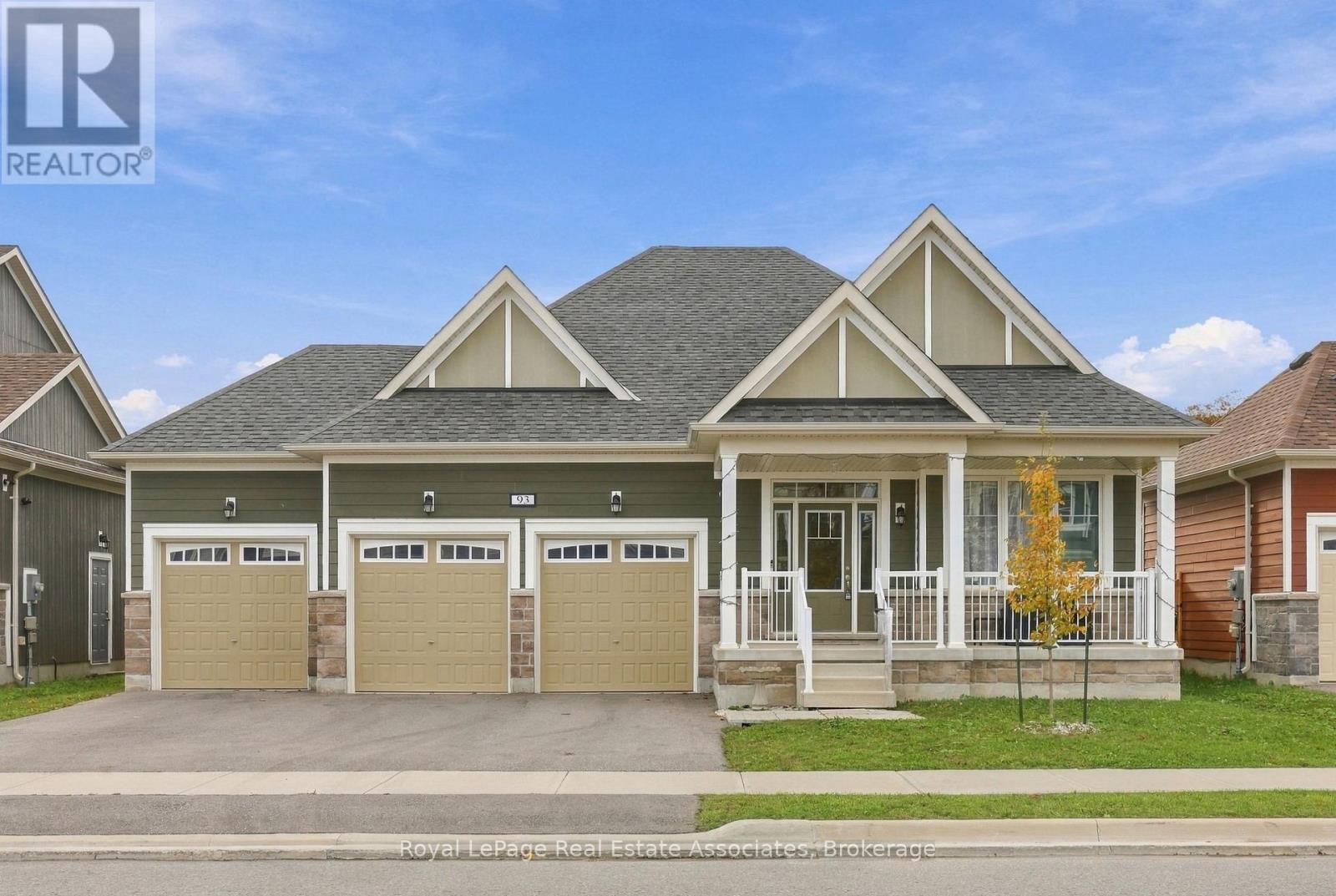 93 Village Gate Drive, Wasaga Beach, ON photo 3