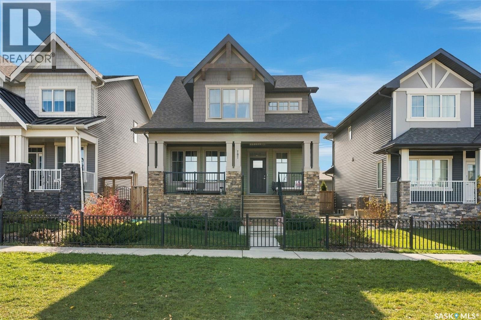 707 Underhill LANE - 1