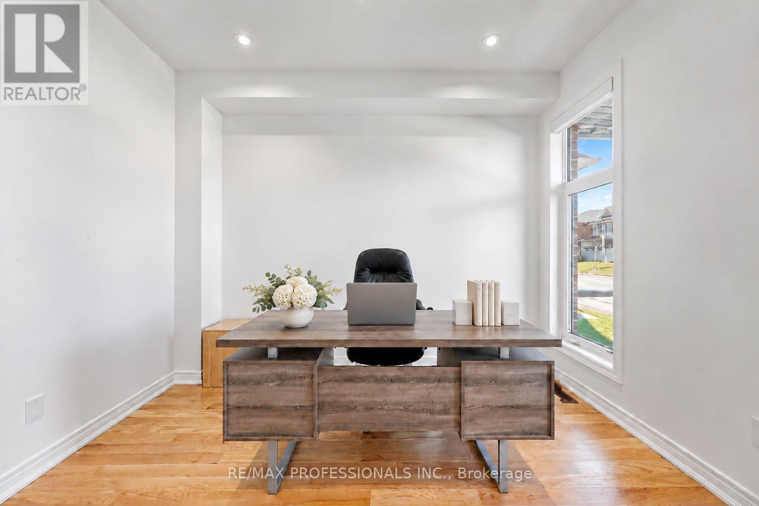 1450 DAVIS LOOP - 27