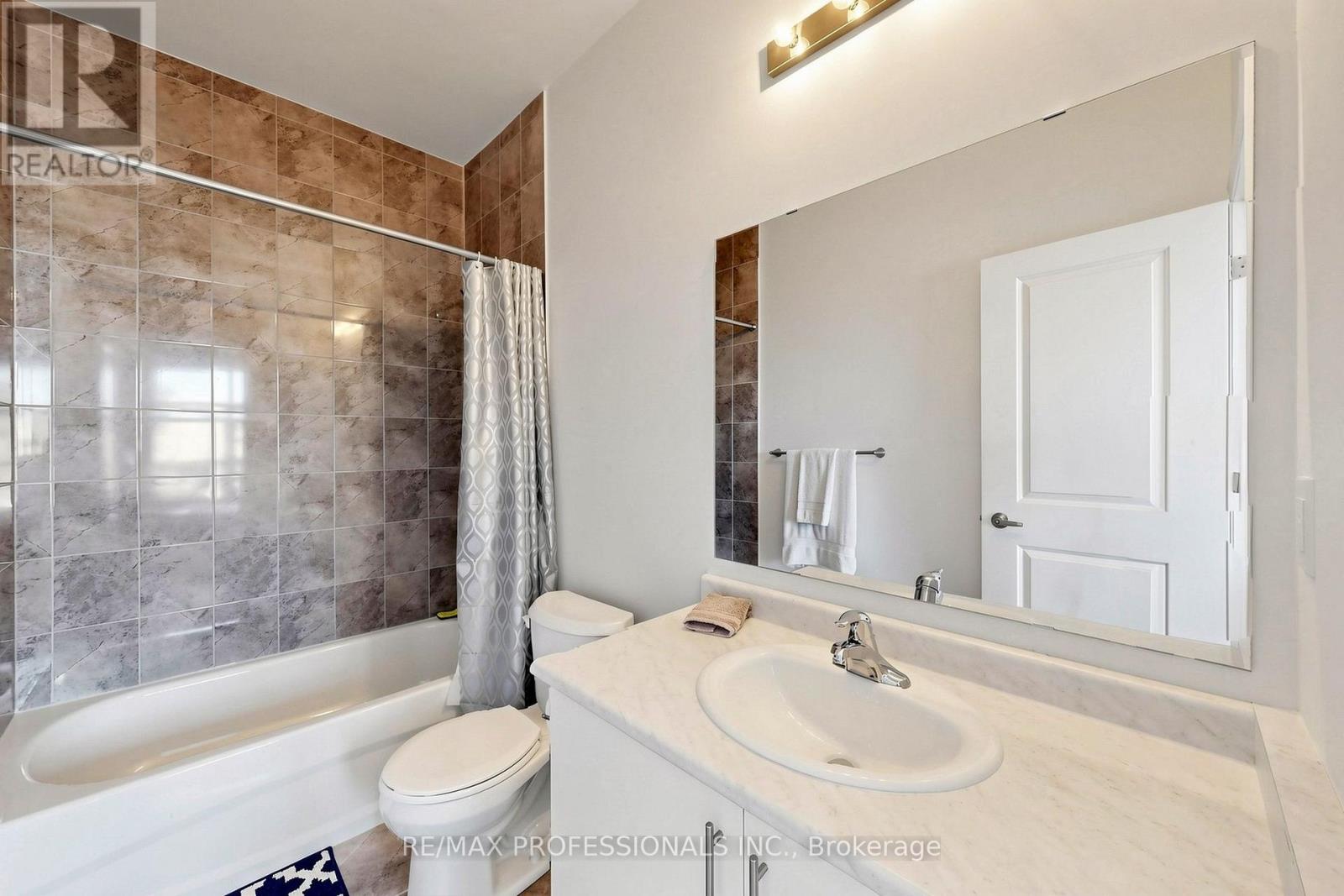 1450 DAVIS LOOP - 31