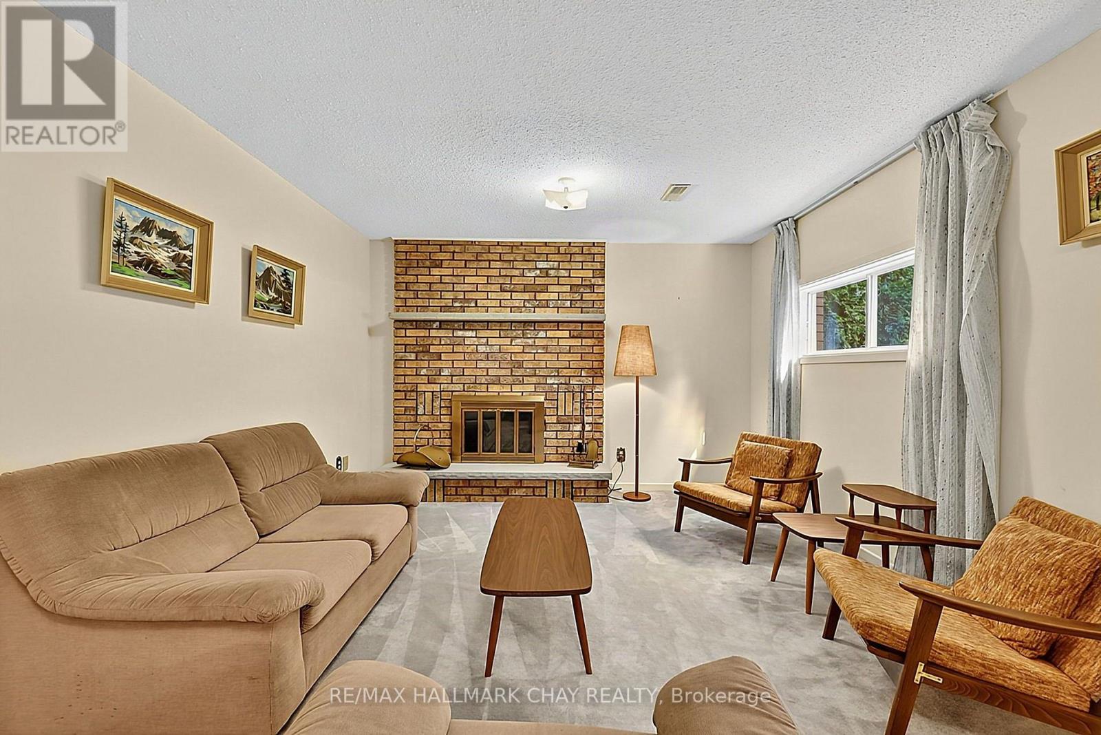 4 Binnie Drive, Springwater, ON photo 17