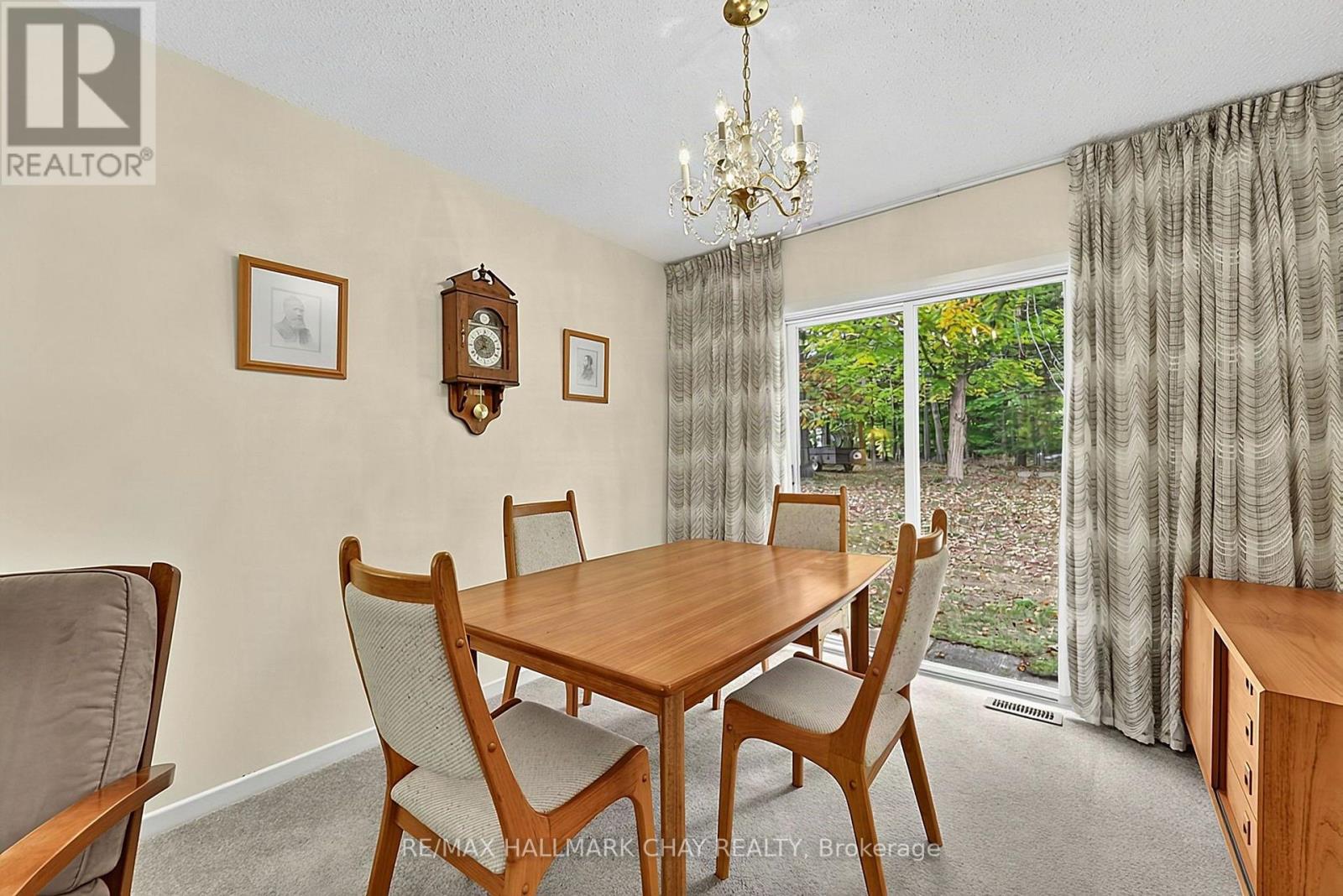 4 Binnie Drive, Springwater, ON photo 5