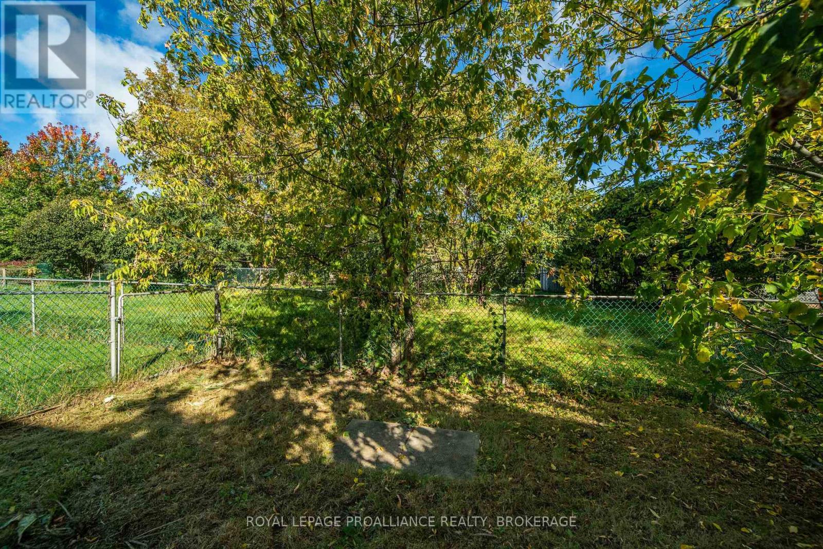392 DAVIS DRIVE - Image 40