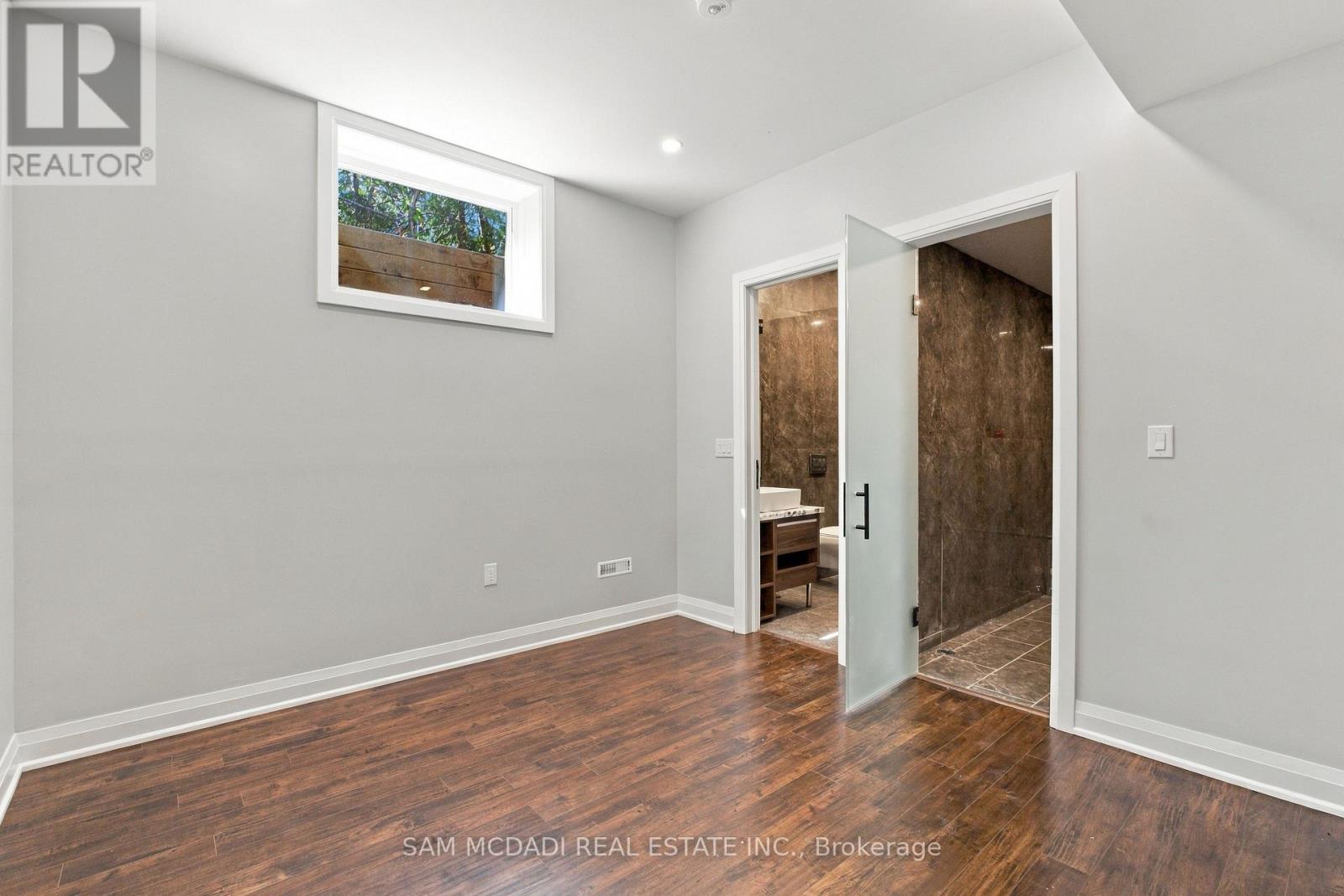 1897 Balsam Avenue, Mississauga, ON photo 42