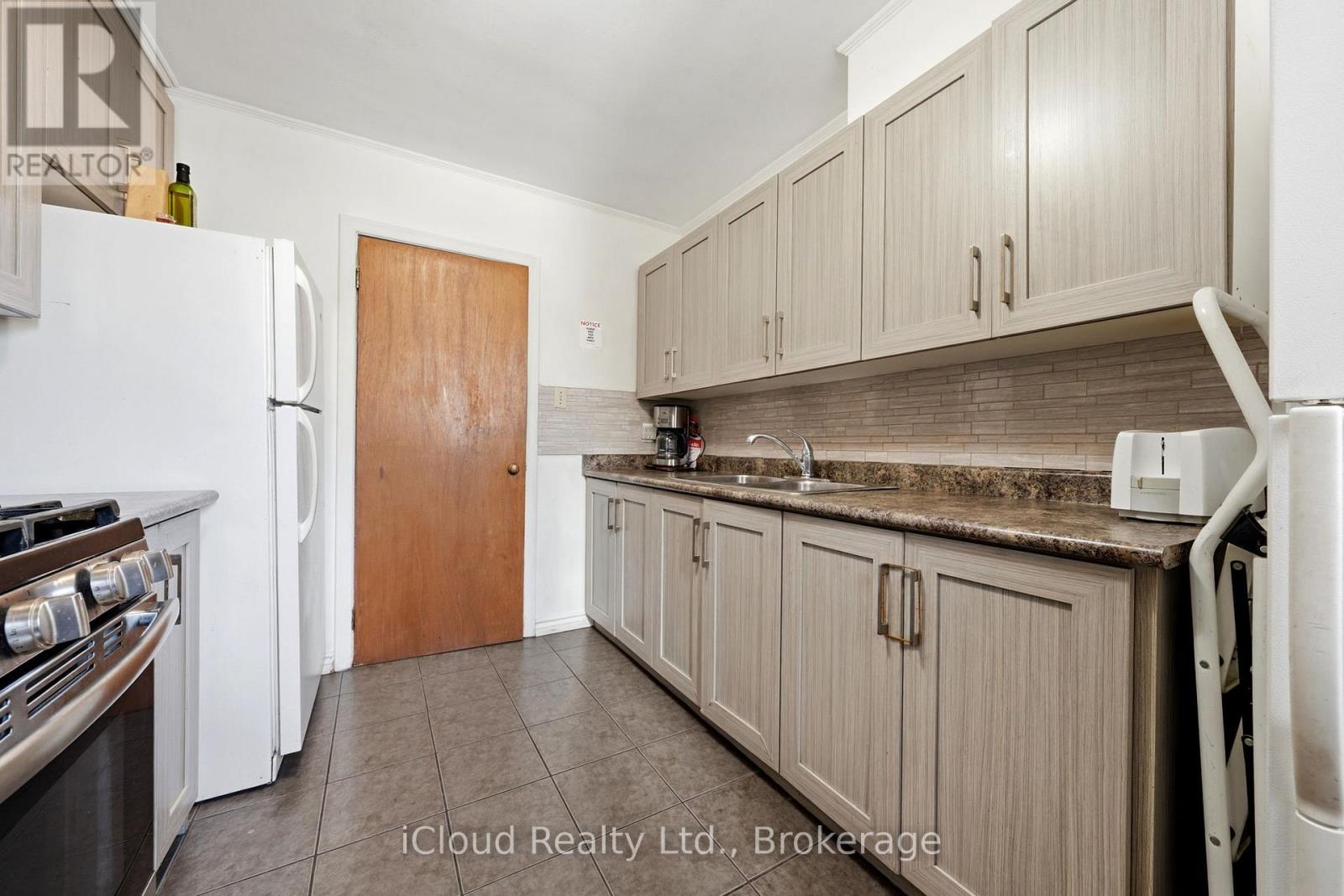 29 LANGSTONE CRESCENT - 15