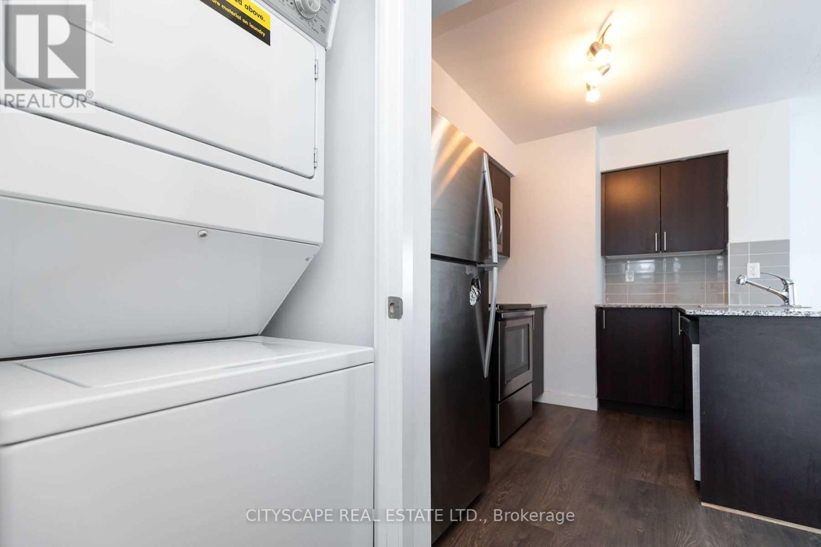 1420 Dupont Street — photo 11