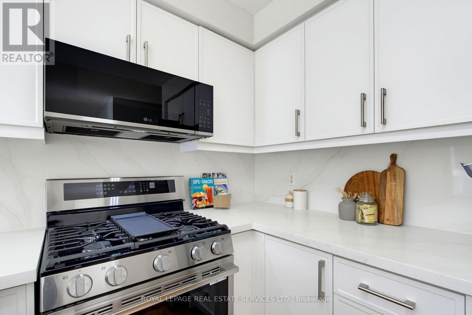 5582 Kimmeridge Gate, Mississauga, ON photo 17