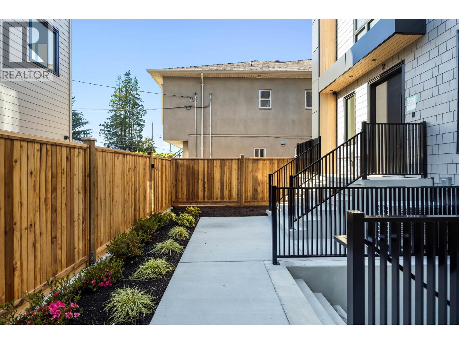 2 6831 SALISBURY AVENUE, Burnaby - Image 1