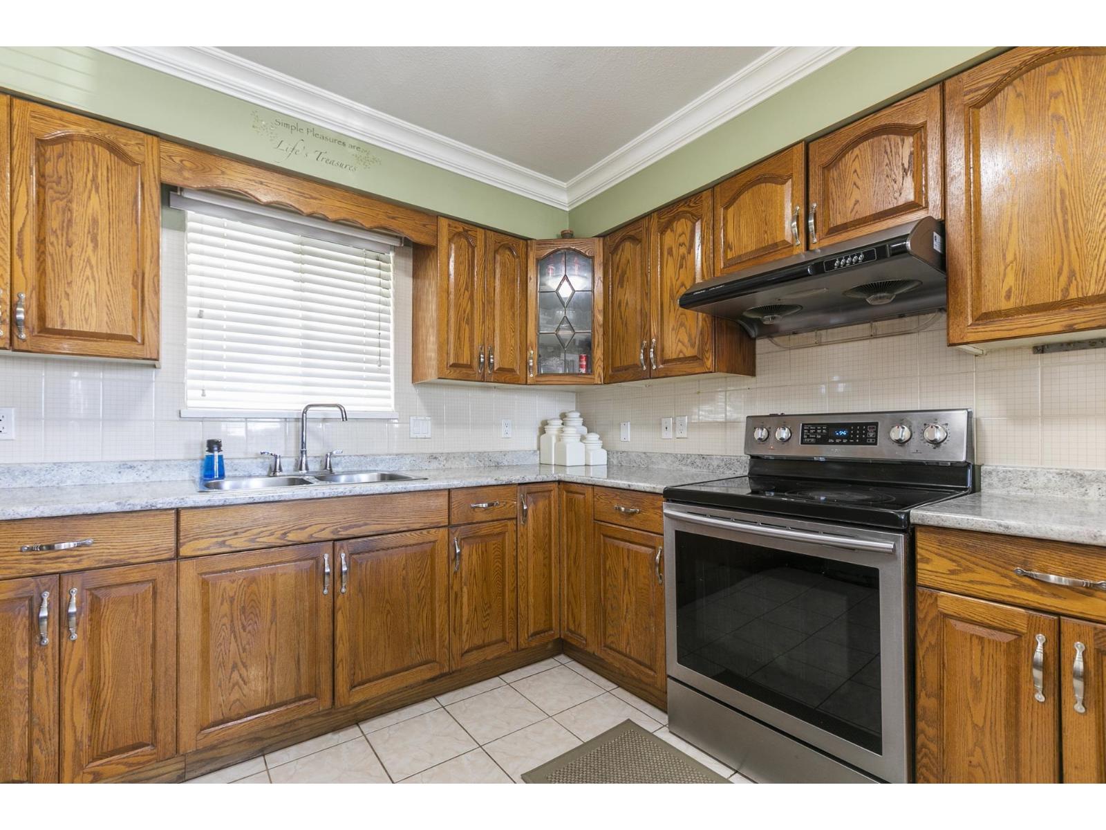 7 Bed, 5 Bath House for Sale in Surrey – 12353 81A AVENUE, Surrey – MLS# R3172916 - Image 17