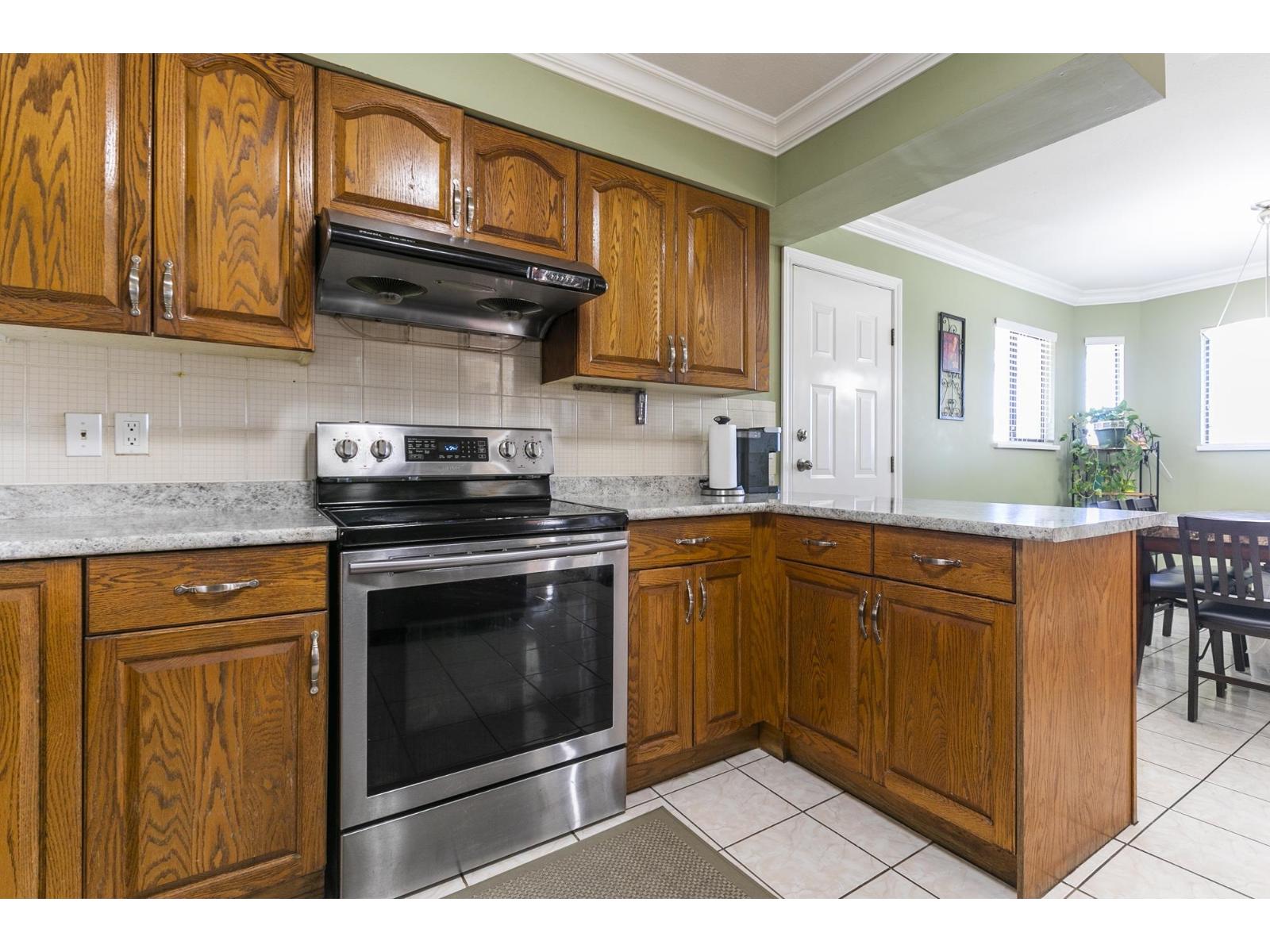 7 Bed, 5 Bath House for Sale in Surrey – 12353 81A AVENUE, Surrey – MLS# R3172916 - Image 19