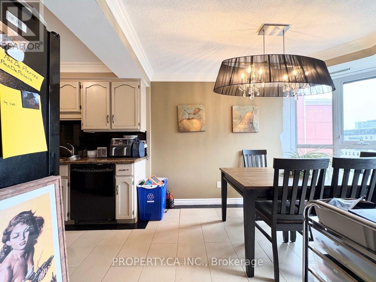 67 Caroline Street South — photo 14