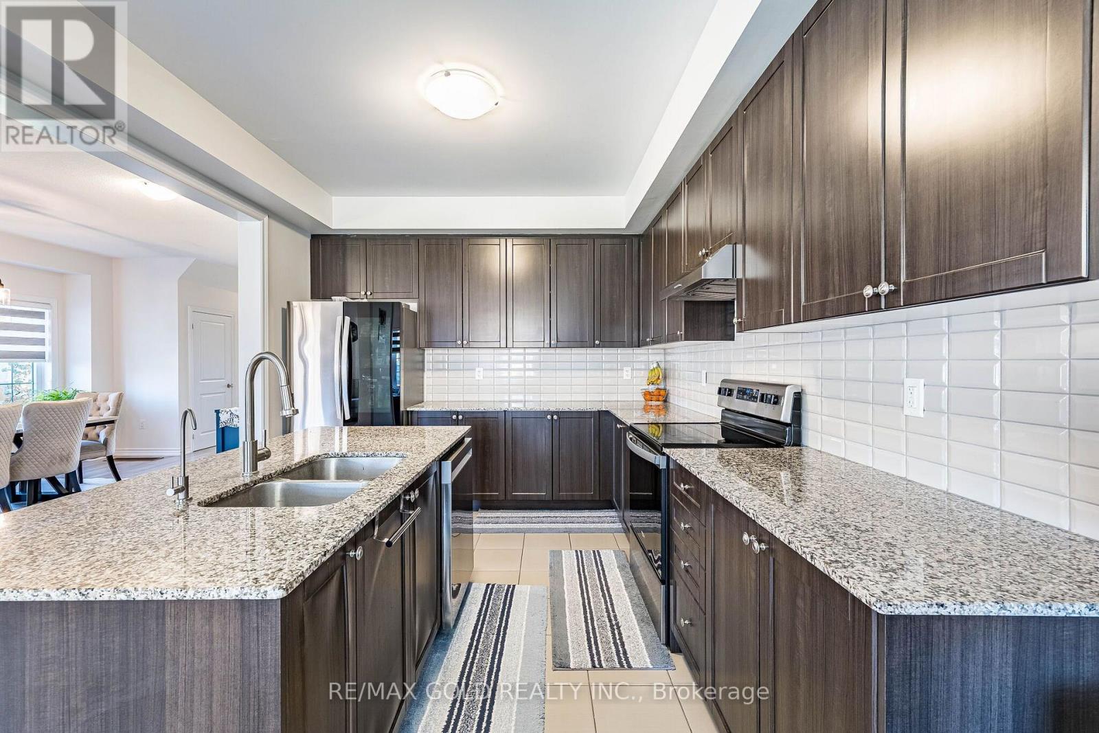 298 RIDLEY CRESCENT - 14