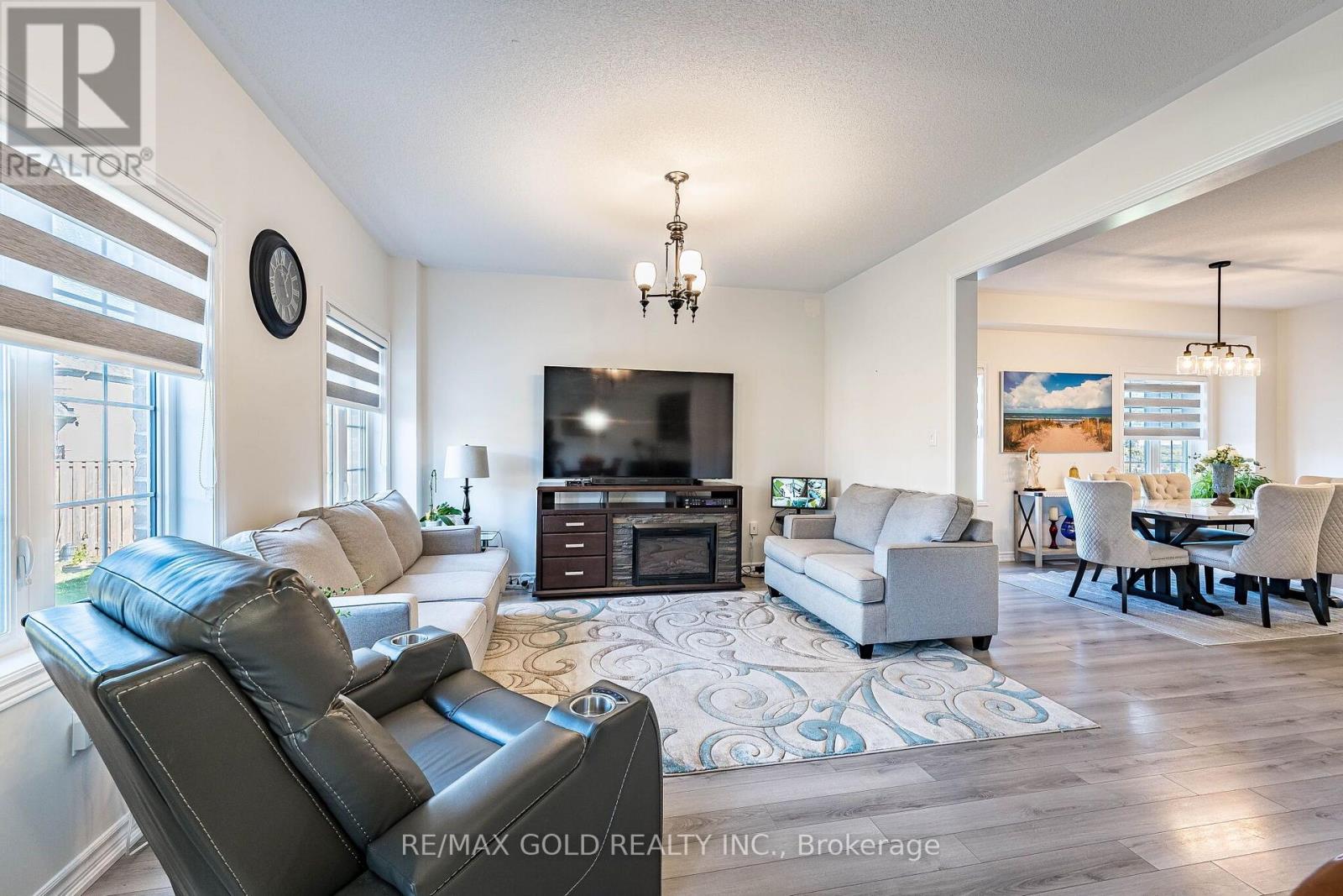 298 RIDLEY CRESCENT - 18
