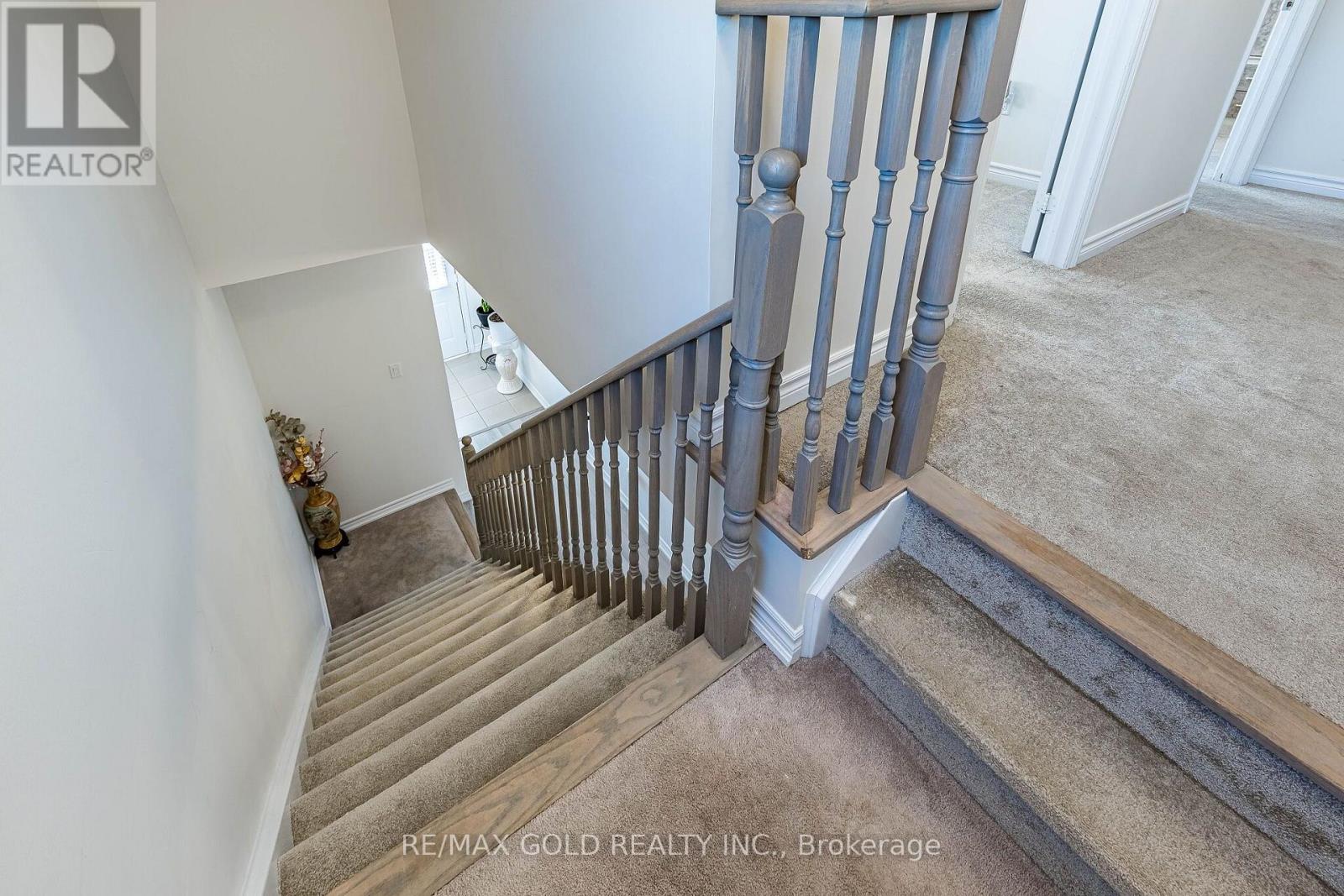 298 RIDLEY CRESCENT - 21