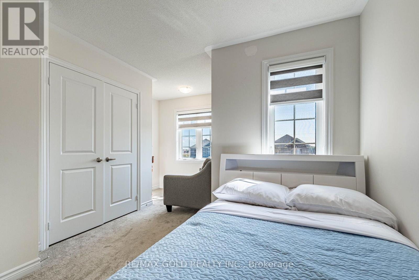 298 RIDLEY CRESCENT - 24