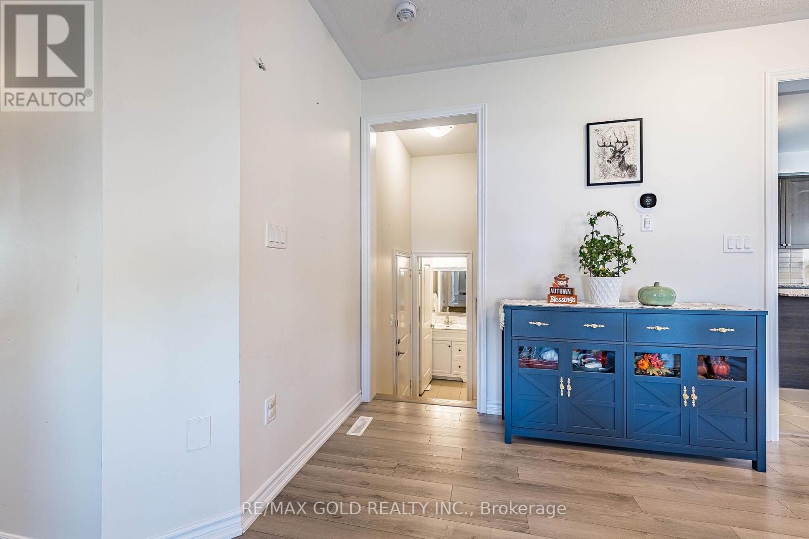 298 RIDLEY CRESCENT - 8