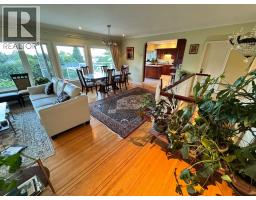 1086 Mathers Avenue, West Vancouver, BC V7T2G2 Photo 9