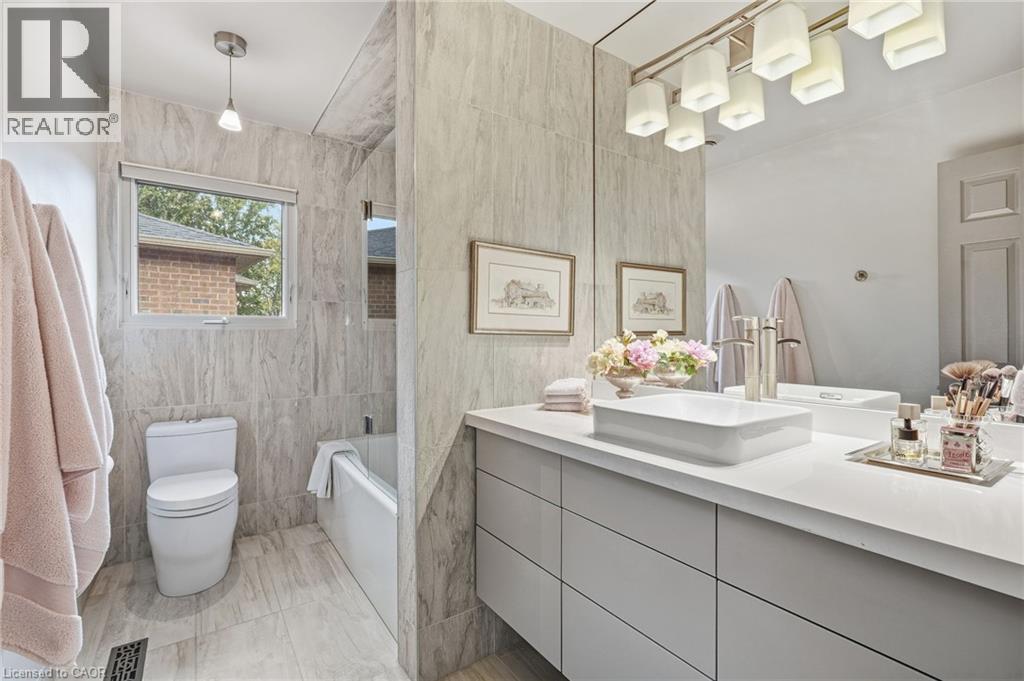2747 Teak Crescent — photo 38