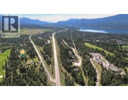 810 Swansea Road, Windermere, BC V0A1K3 Photo 15