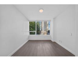 303 15165 Thrift Avenue, White Rock, BC V4B0C1 Photo 18