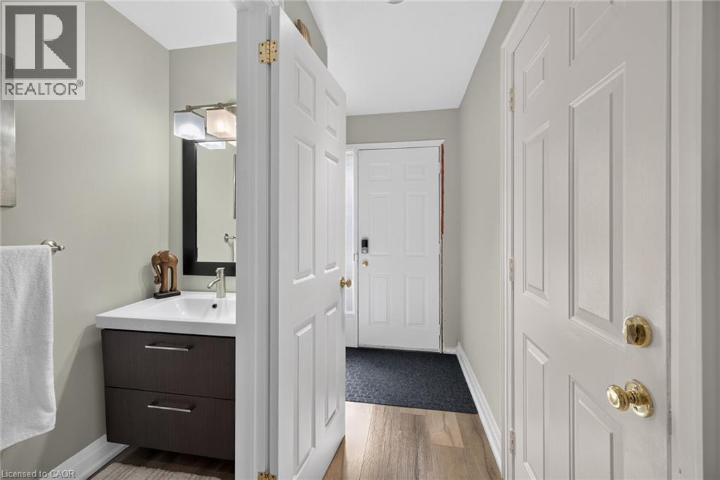 4377 BEVERLEY Crescent - 6