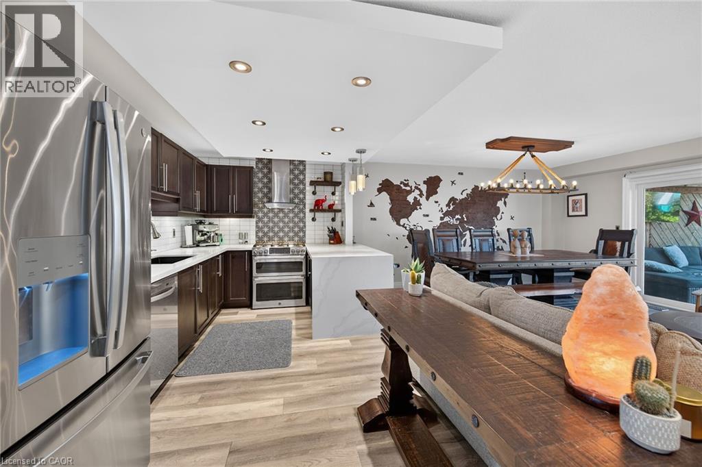4377 BEVERLEY Crescent - 8