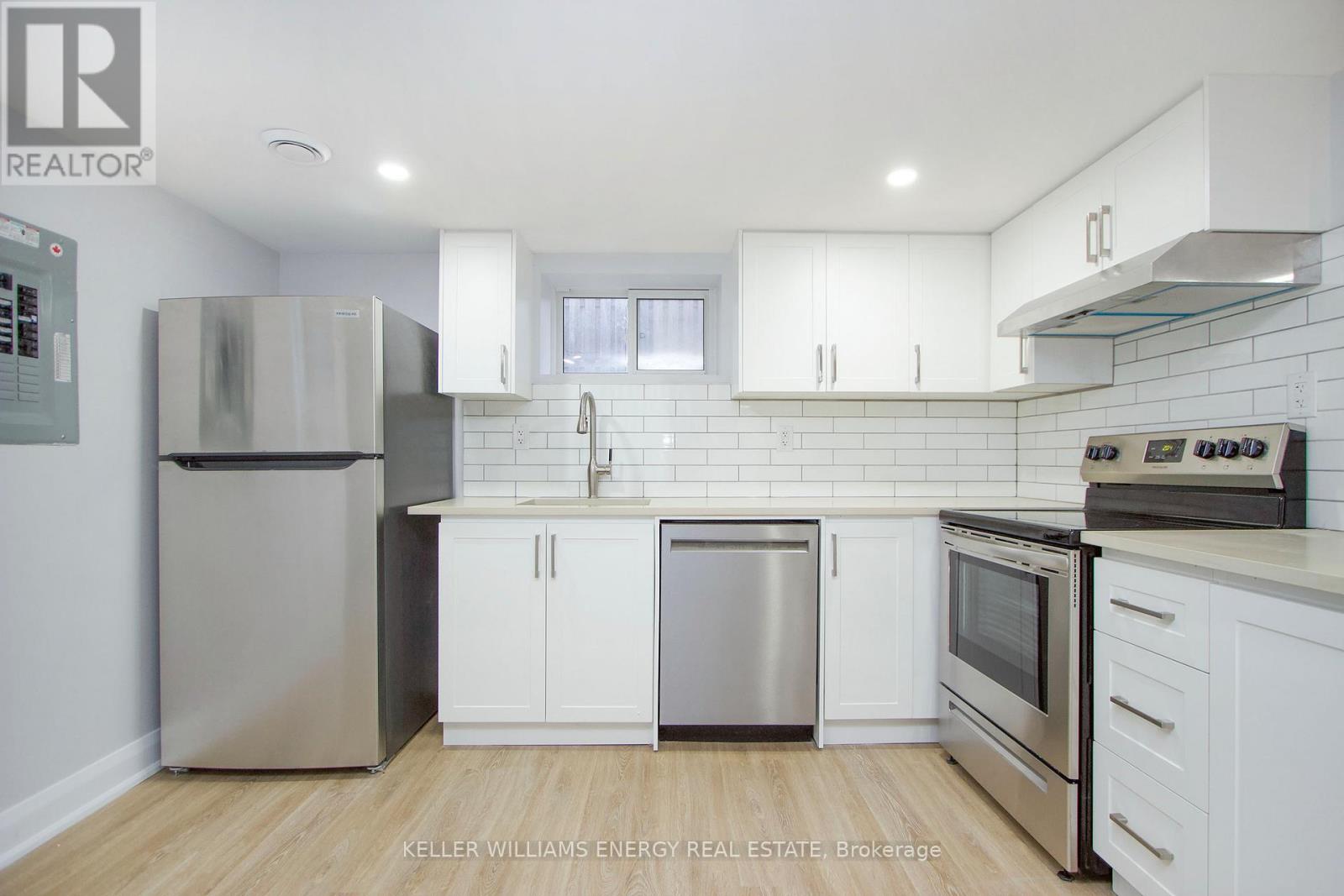 Lower- 574 Olive Avenue, Oshawa, ON photo 4