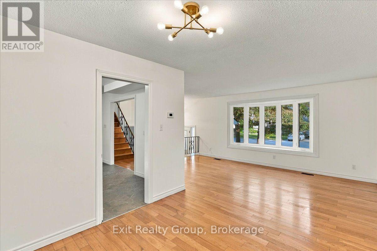 5 Flint Drive, Belleville, ON photo 11
