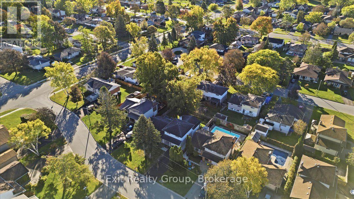 5 Flint Drive, Belleville, ON photo 2