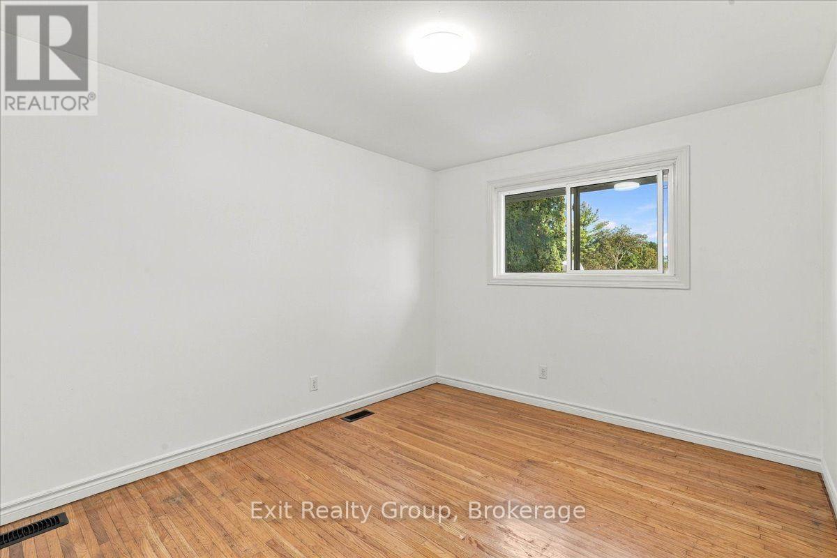 5 Flint Drive, Belleville, ON photo 20