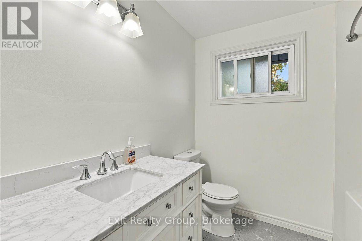 5 Flint Drive, Belleville, ON photo 25