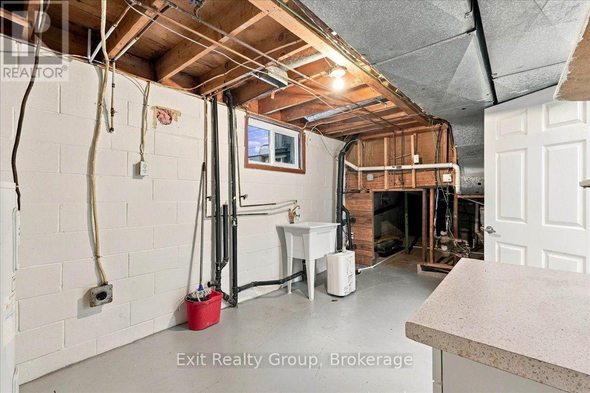 5 Flint Drive, Belleville, ON photo 26