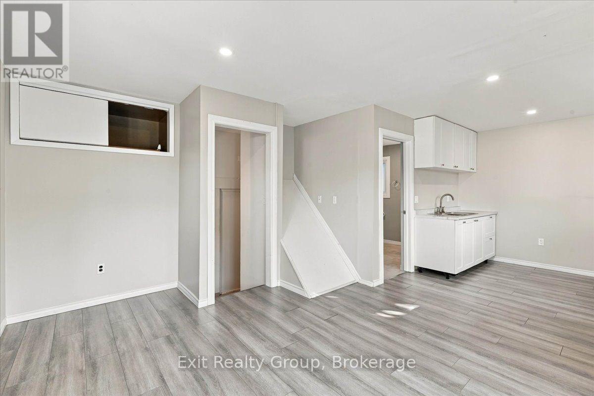 5 Flint Drive, Belleville, ON photo 35