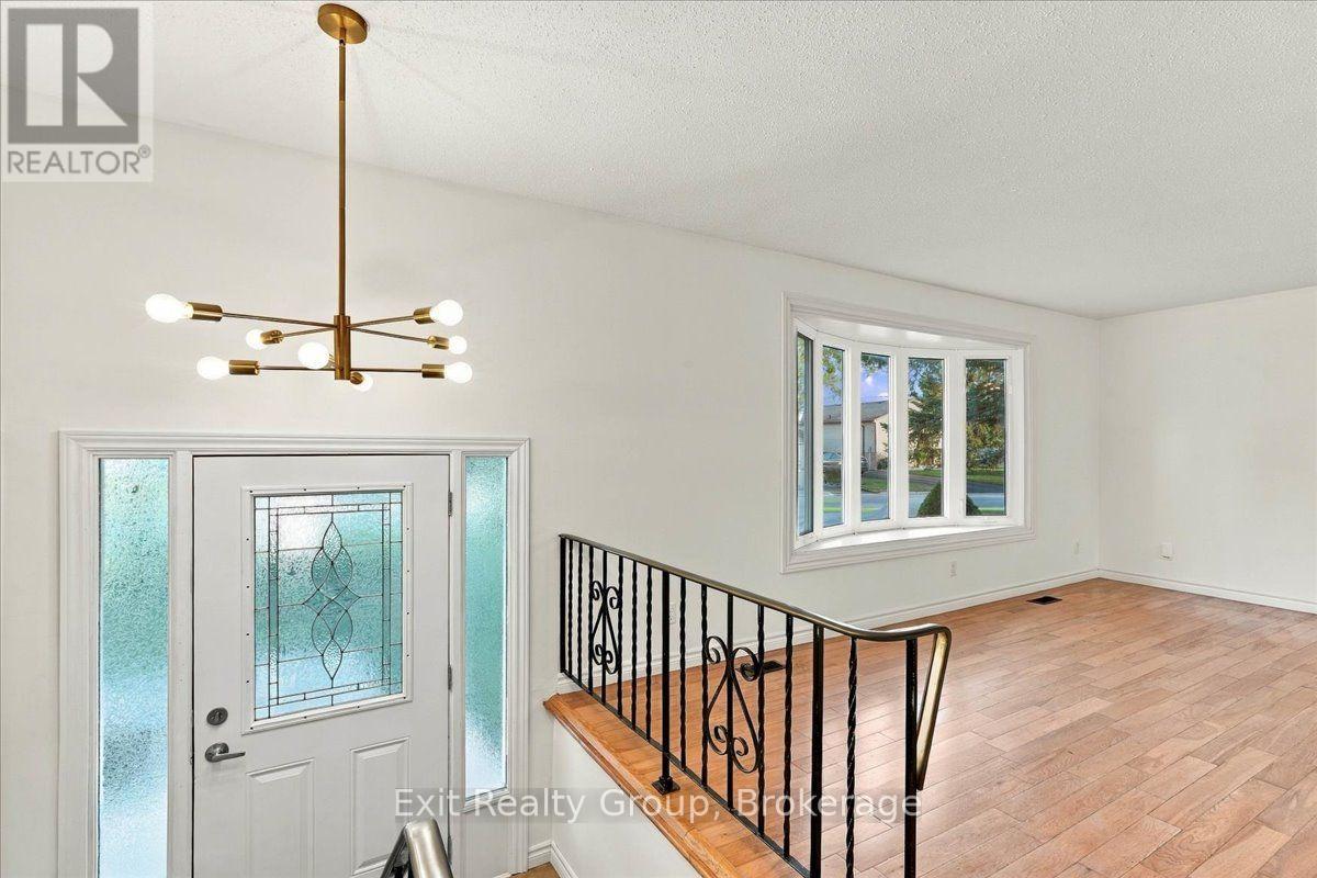 5 Flint Drive, Belleville, ON photo 5