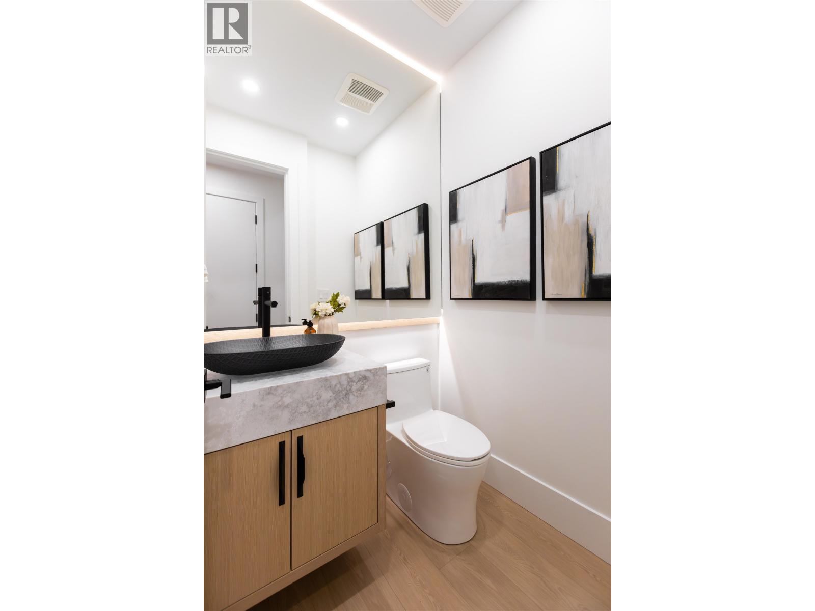 1 6831 SALISBURY AVENUE, Burnaby - Image 1