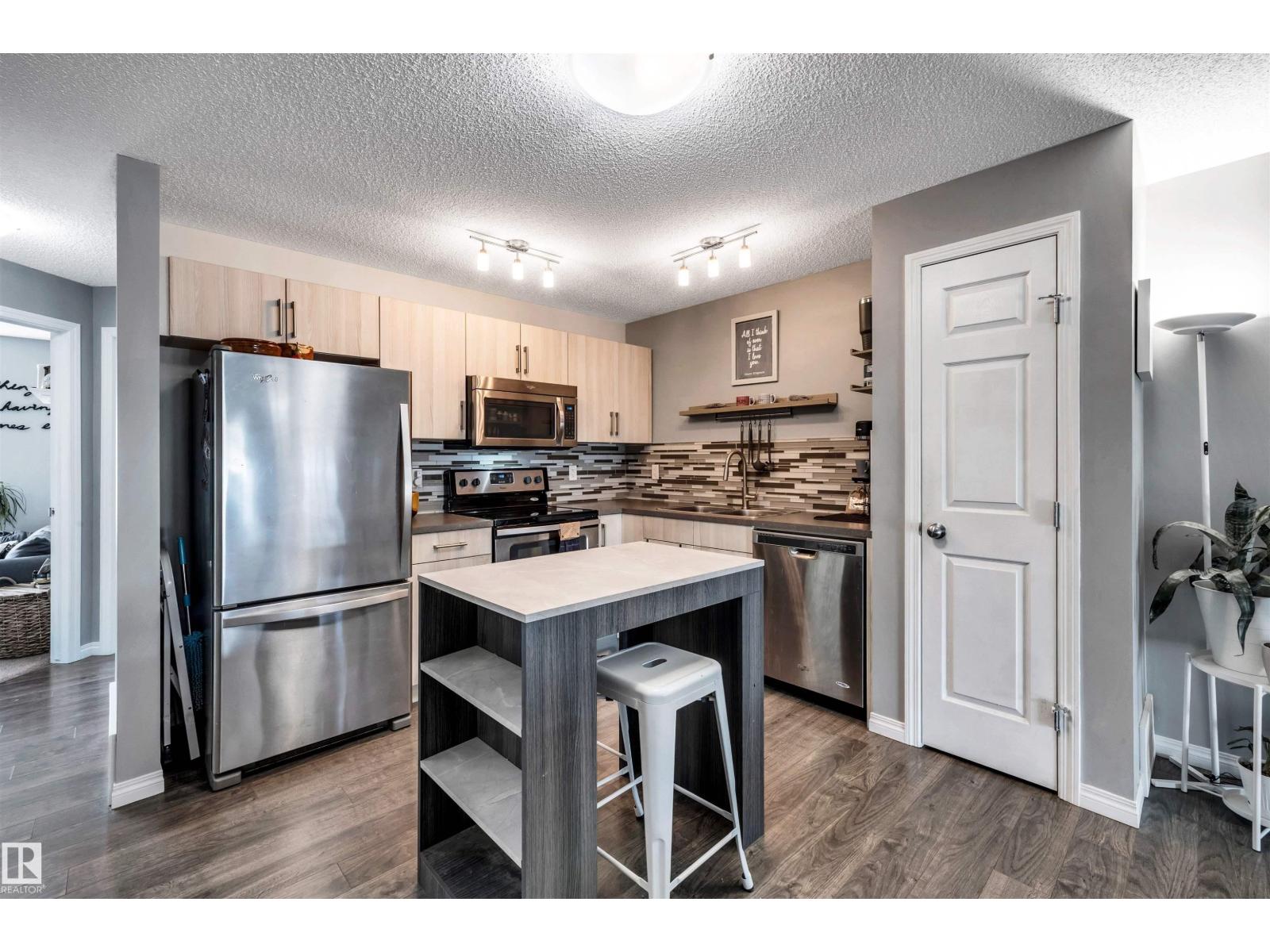 #76 2905 141 ST SW - 11