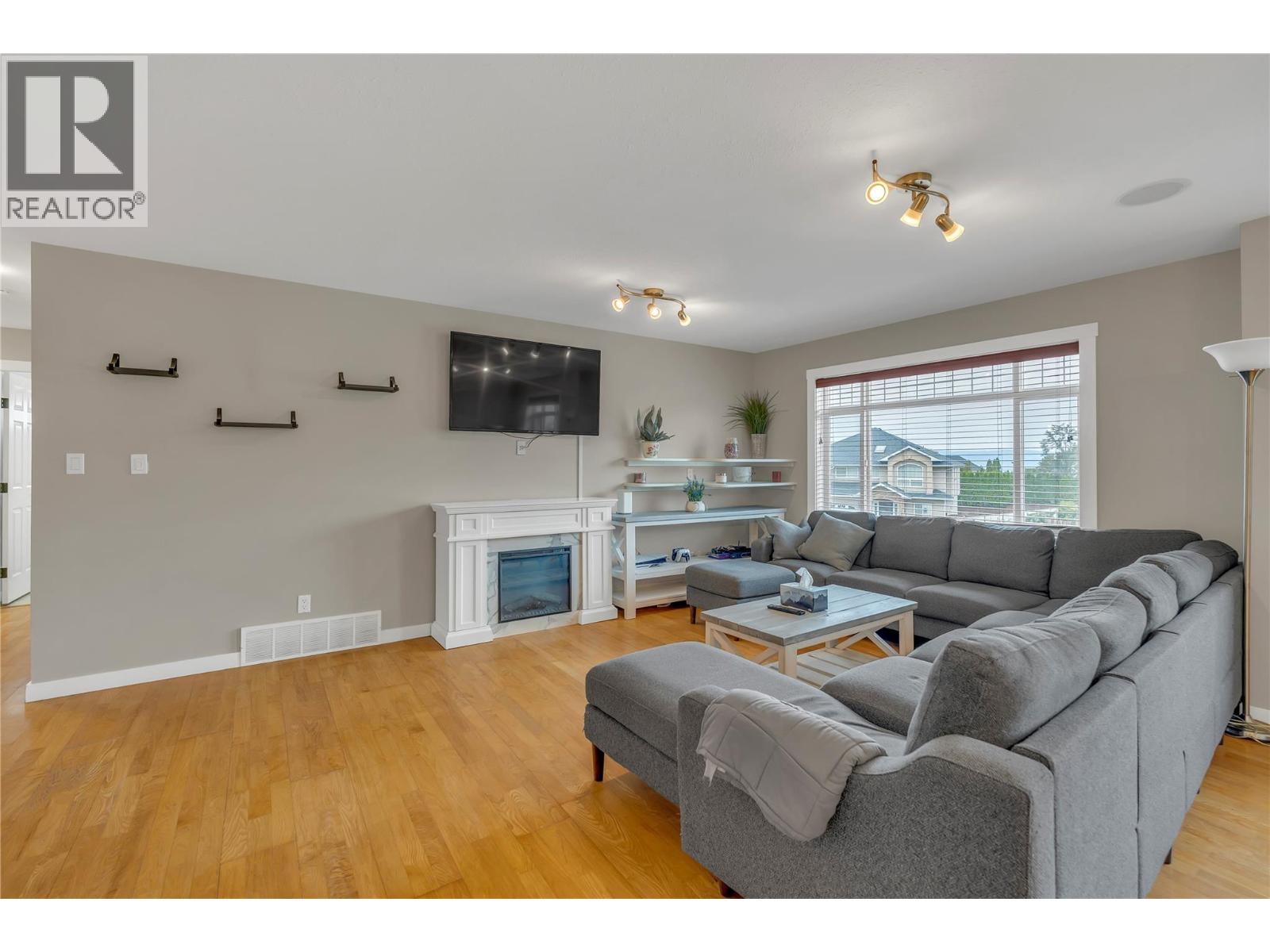 2390 Wiltse Drive - 4