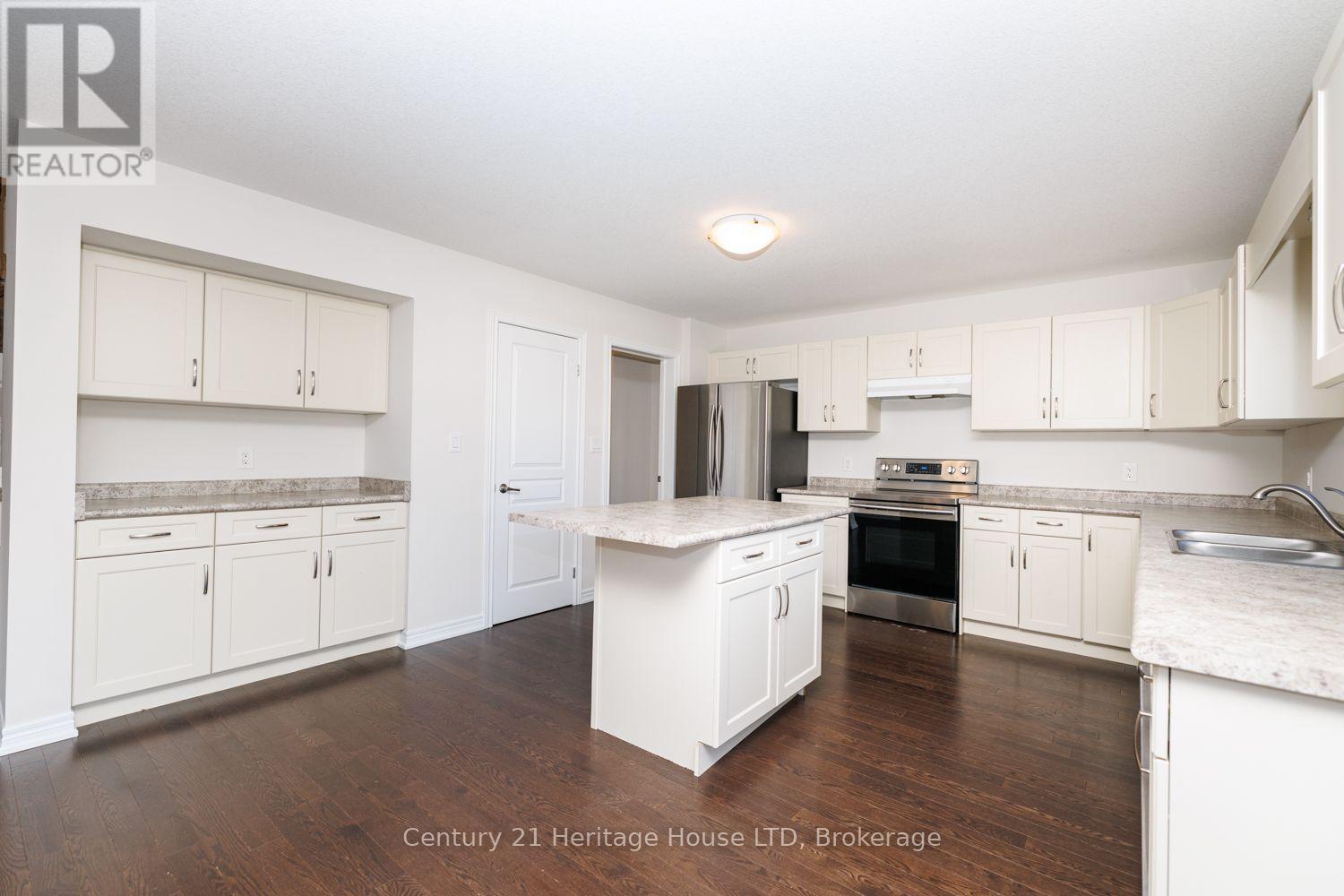 11 Philmori Crescent — photo 13