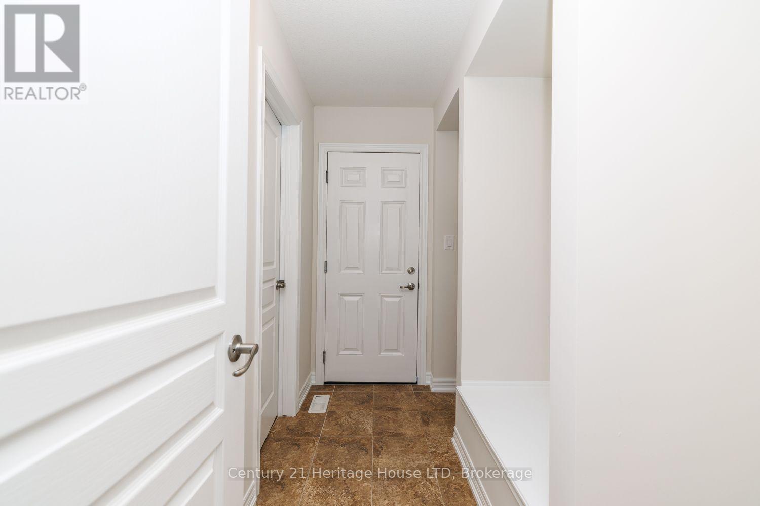 11 Philmori Crescent — photo 16
