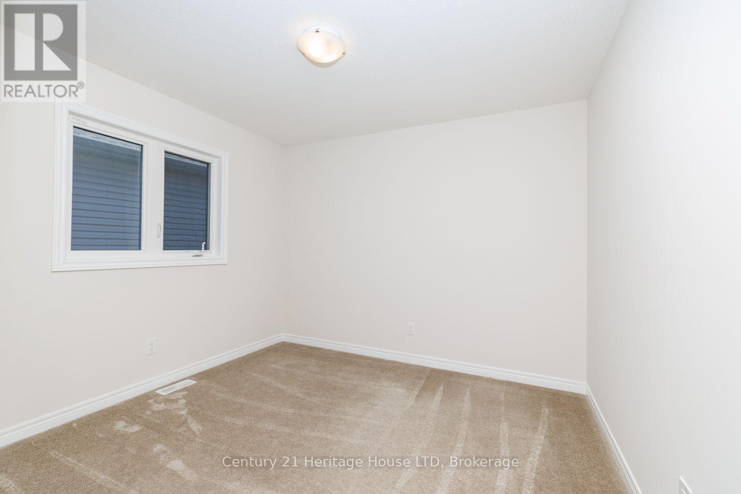 11 Philmori Crescent — photo 40
