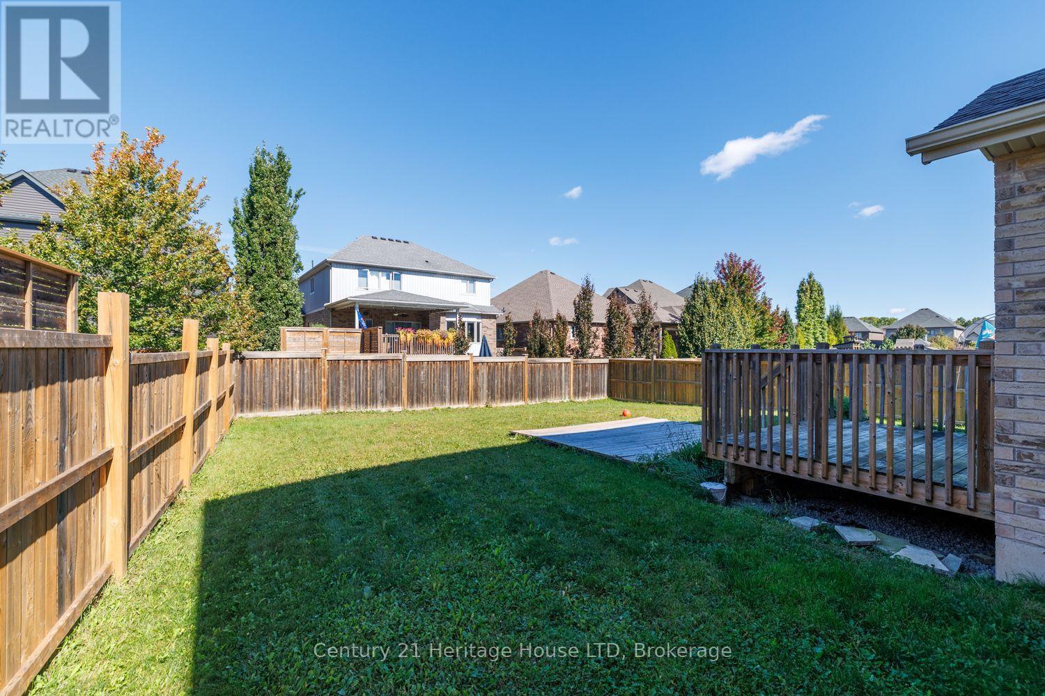 11 Philmori Crescent — photo 44