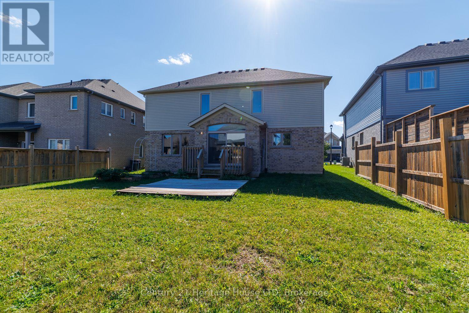 11 Philmori Crescent — photo 46
