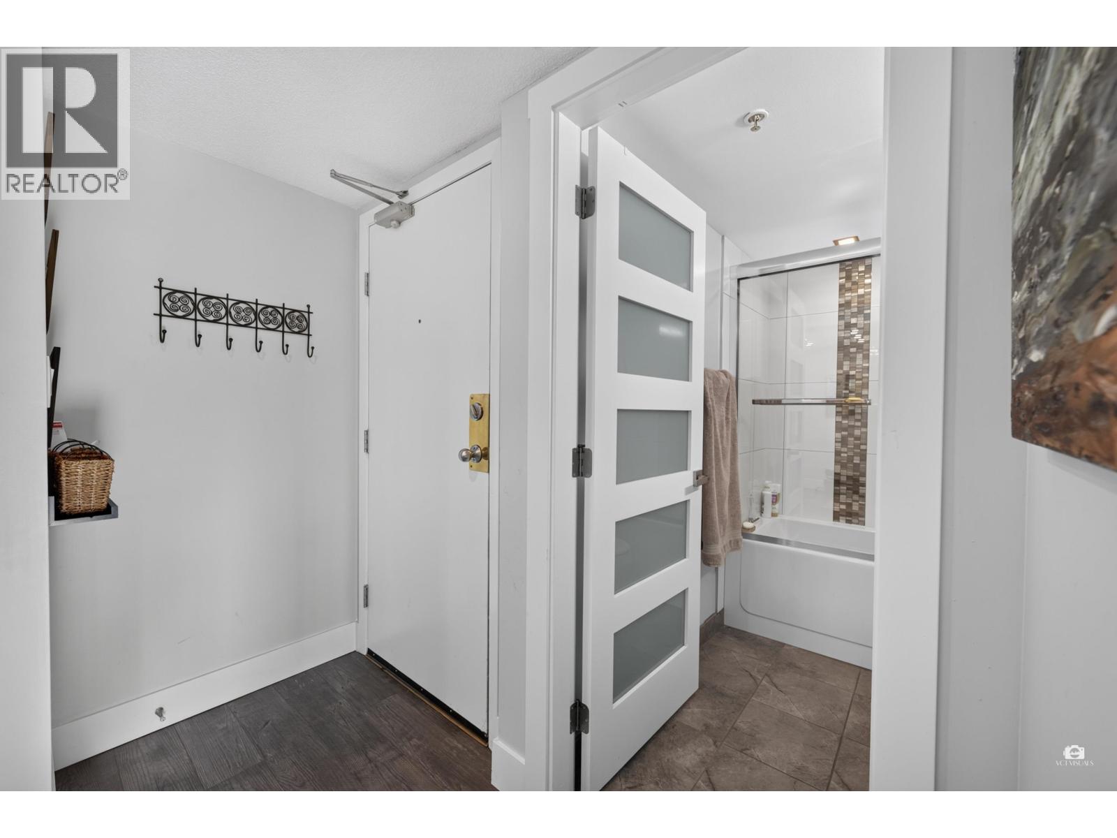 Photo of 1106 1188 HOWE STREET 17