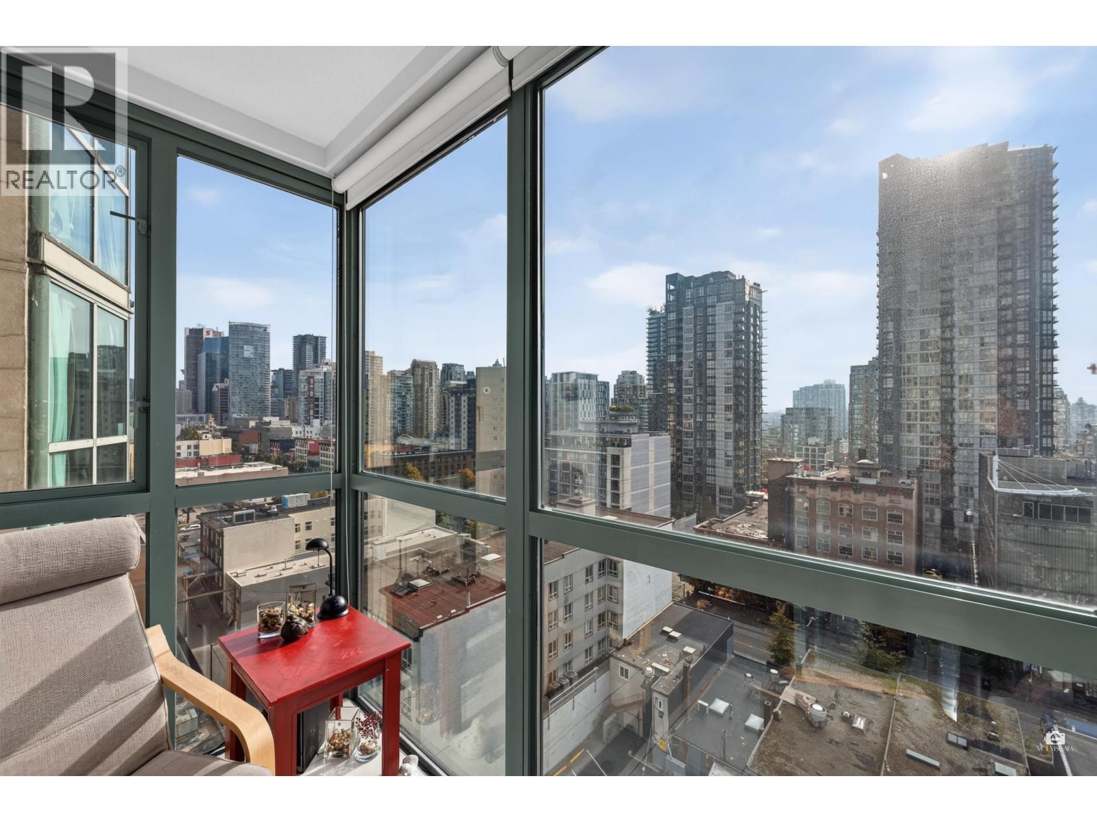 Photo of 1106 1188 HOWE STREET 20