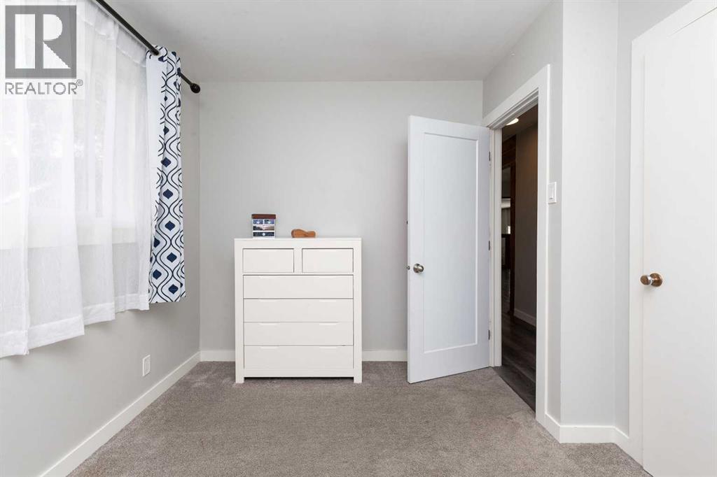 2835 11 Avenue S - 12