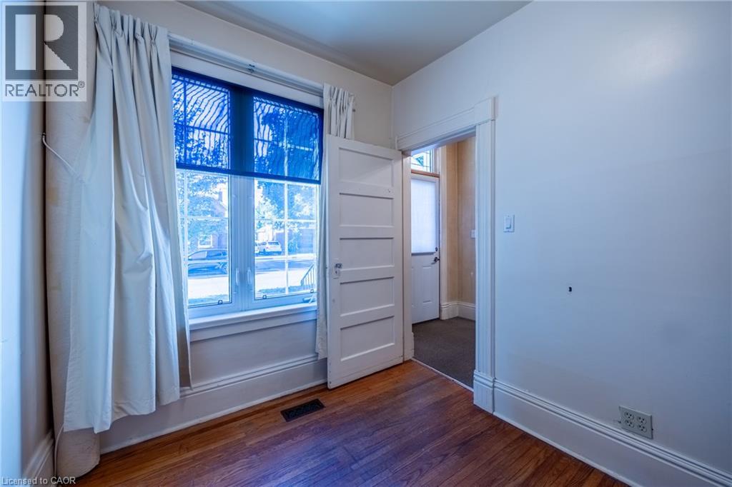 33 PALMERSTON Avenue - 9