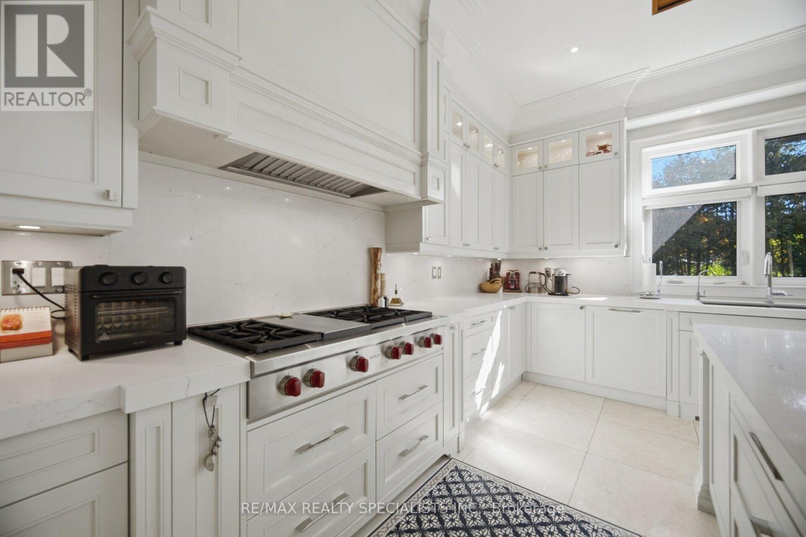 154 Burbank Drive, Toronto, ON photo 12