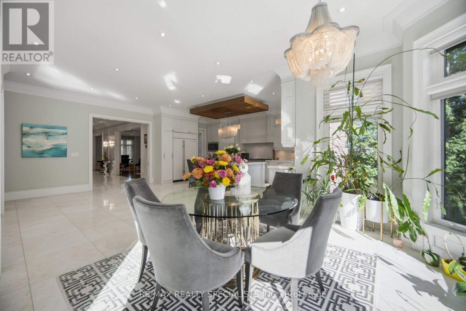 154 Burbank Drive, Toronto, ON photo 14